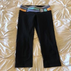 Lululemon size 6 Capri. Wunder Under. Reversible
